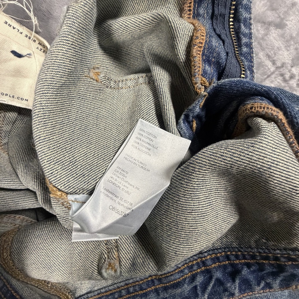 Free People Izzy Flare Jeans Women's 29 Blue Denim Flat Back Raw Distressed Hem - Picture 7 of 16